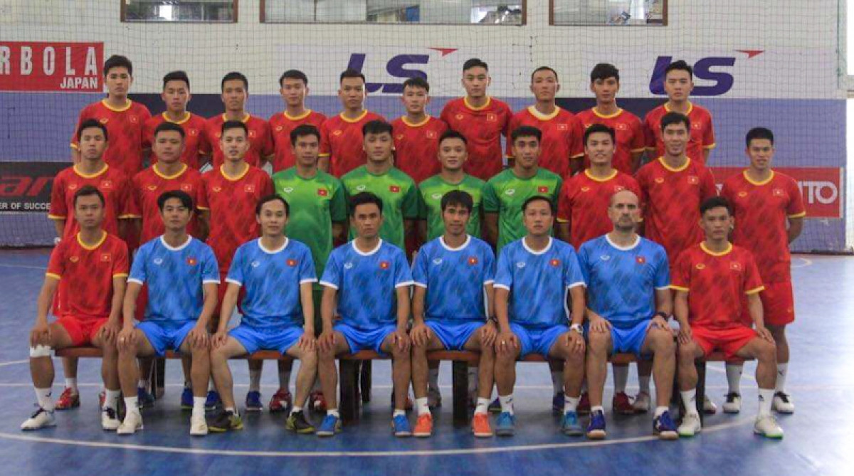 ĐT Futsal Việt Nam hội quân với lực lượng giàu kinh nghiệm và đã xuất sắc vượt qua 2 trận play-off để góp mặt tại VCK FIFA Futsal World Cup Lithuania 2021 (Ảnh: VFF).