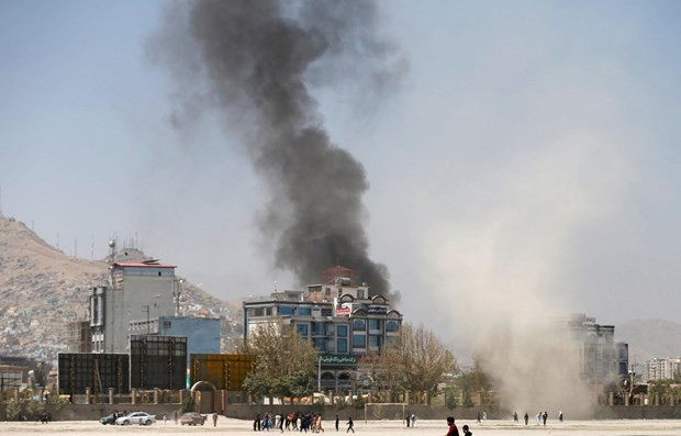 Afghanistan: Tan cong bang rocket gan Dinh Tong thong o Kabul hinh anh 1