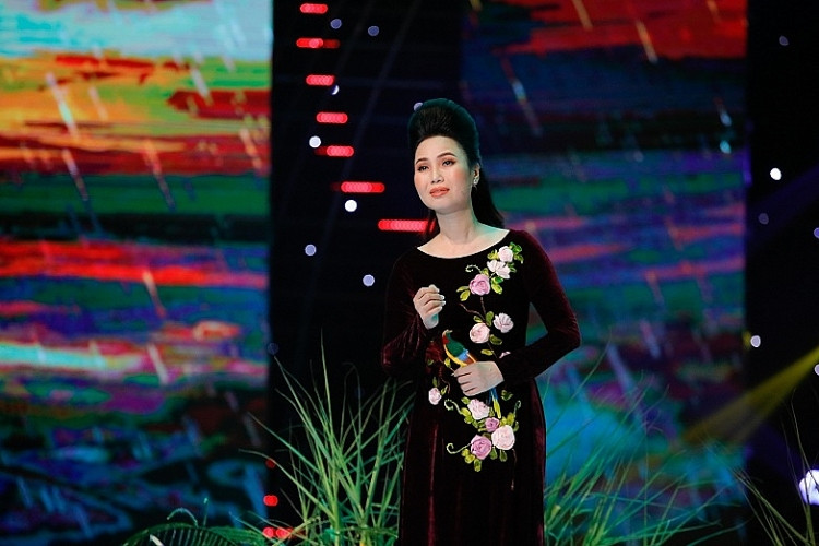 'Chân dung cuộc tình' tiết lộ 3 ca khúc về mưa nổi tiếng của Hà Phương đều viết về một 'bóng hồng' tên Ngọc Lan