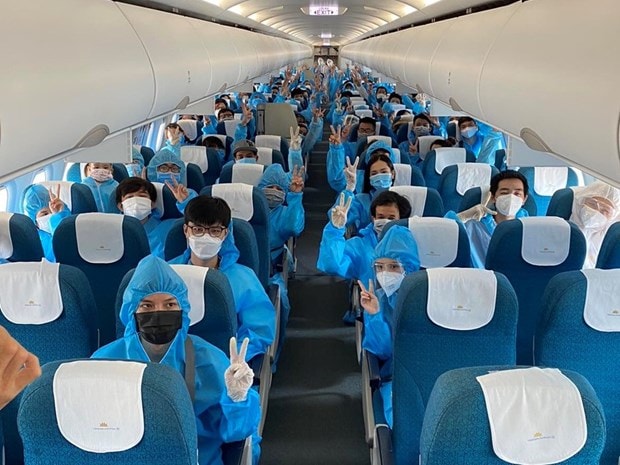 Vietnam Airlines đưa hơn 600 người dân Đà Nẵng trở về từ TP.HCM hình ảnh 1 Vietnam Airlines dua hon 600 nguoi dan Da Nang tro ve tu TP.HCM hinh anh 1