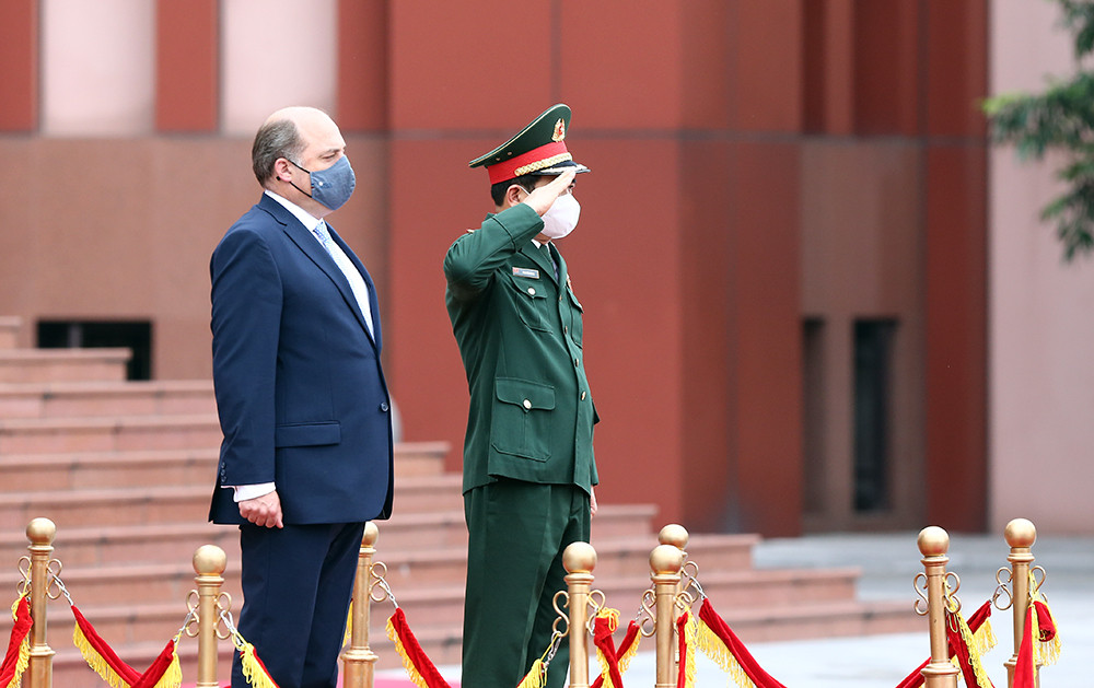 Đại tướng Phan Văn Giang chủ trì lễ đón Bộ trưởng Quốc phòng Anh