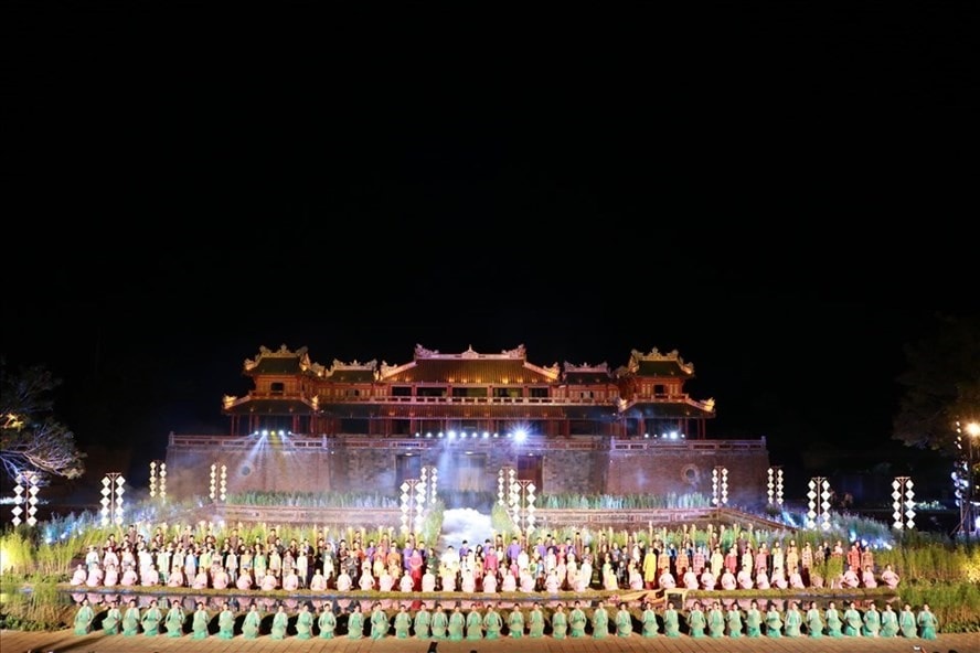 Festival nghề truyền thống Huế 2021 tiếp tục hoãn vì dịch COVID-19 - 1