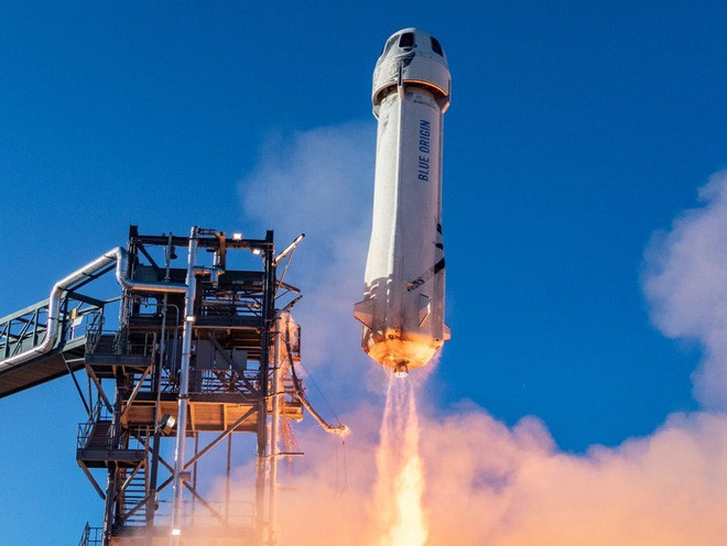 Thiết kế tên lửa trông như thanh xúc xích, tưởng vô lý nhưng hóa ra lại rất thuyết phục của Jeff Bezos - Ảnh 2.