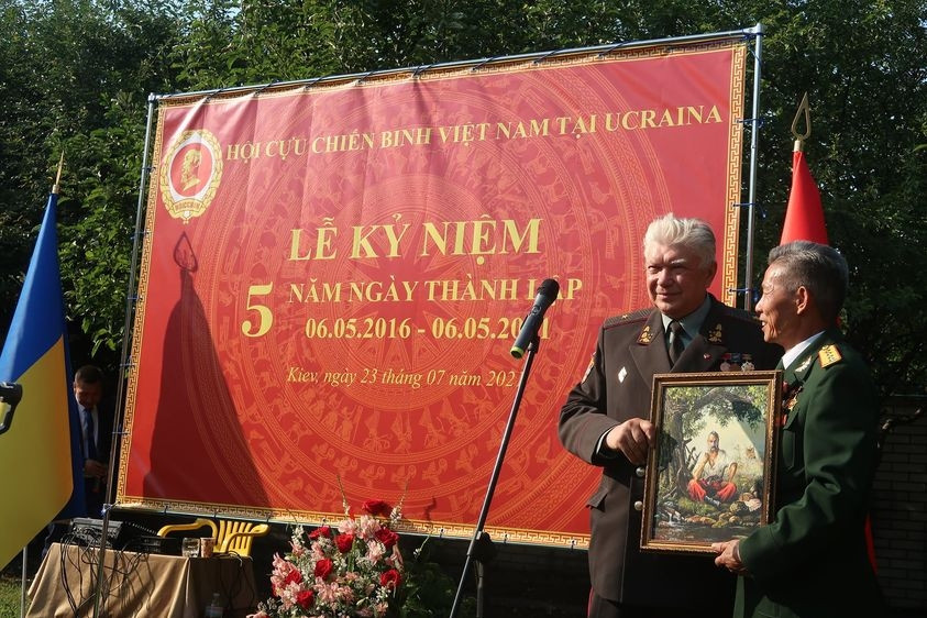 Cựu chiến binh Việt Nam tại Ukraine phát huy vai trò trên mặt trận mới - ngoại giao nhân dân