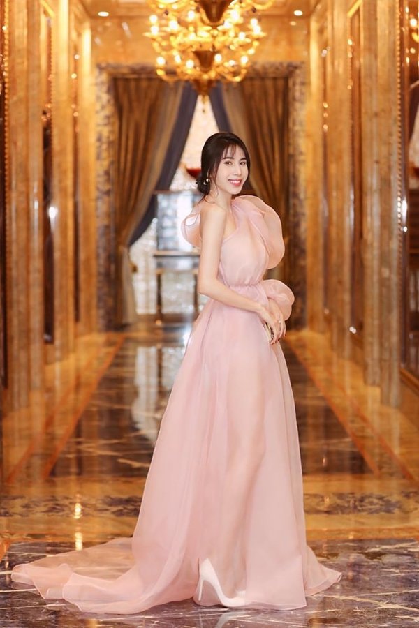 'Phụ nữ đẹp nhất khi không thuộc về ai' được coi là chân lý nhưng trừ Đông Nhi, Hari Won và nhiều mỹ nhân Việt khác ảnh 6