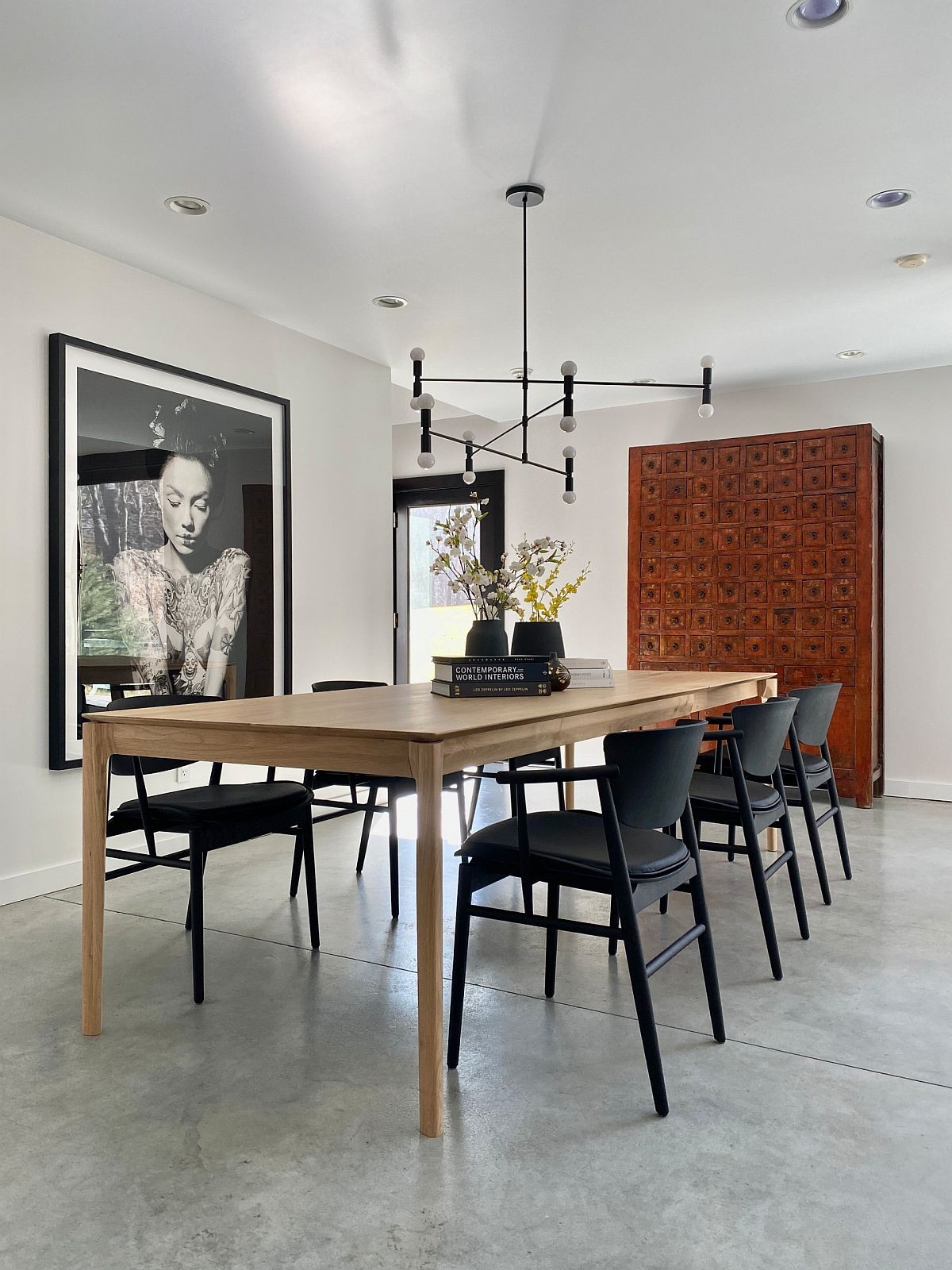 Tạo một sắc thái riêng cho không gian ăn uống nhà mình bằng những tác phẩm nghệ thuật treo tường.