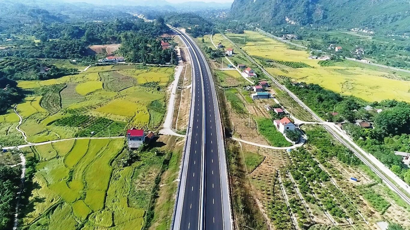 Ký hợp động BOT gần 9.000 tỷ xây dựng cao tốc Cam Lâm – Vĩnh Hảo