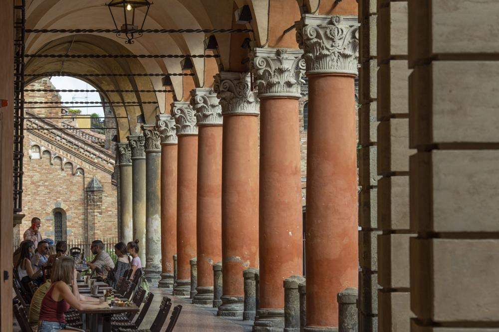 UNESCO công nhận di sản Cổng vòm thời Trung cổ Bologna (Italia) - 1