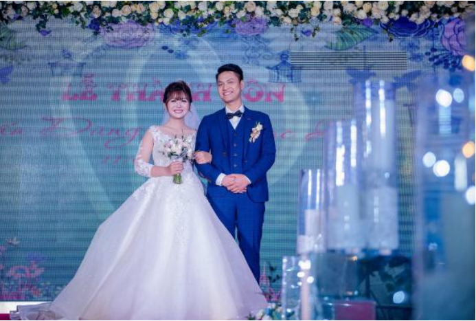 Bạn trai mới của Nam trong 'Hương vị tình thân' ngoài đời có vợ xinh như hot girl