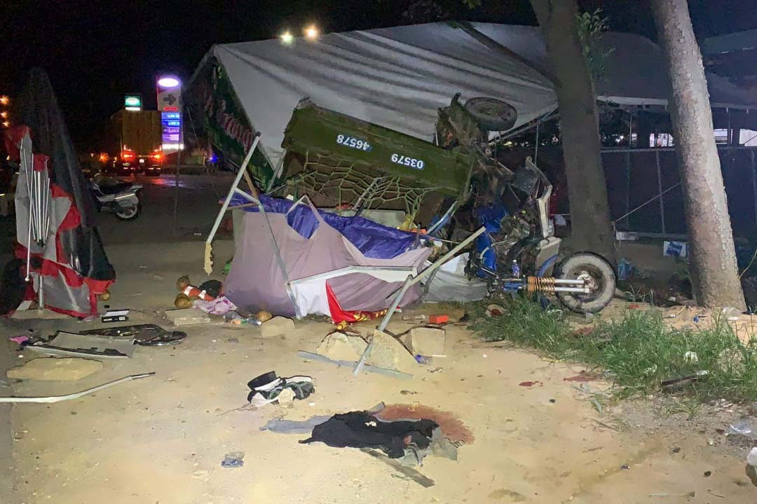 Cả gia đình đi xe ba gác về Nghệ An bị tai nạn thương tâm ở Bình Thuận