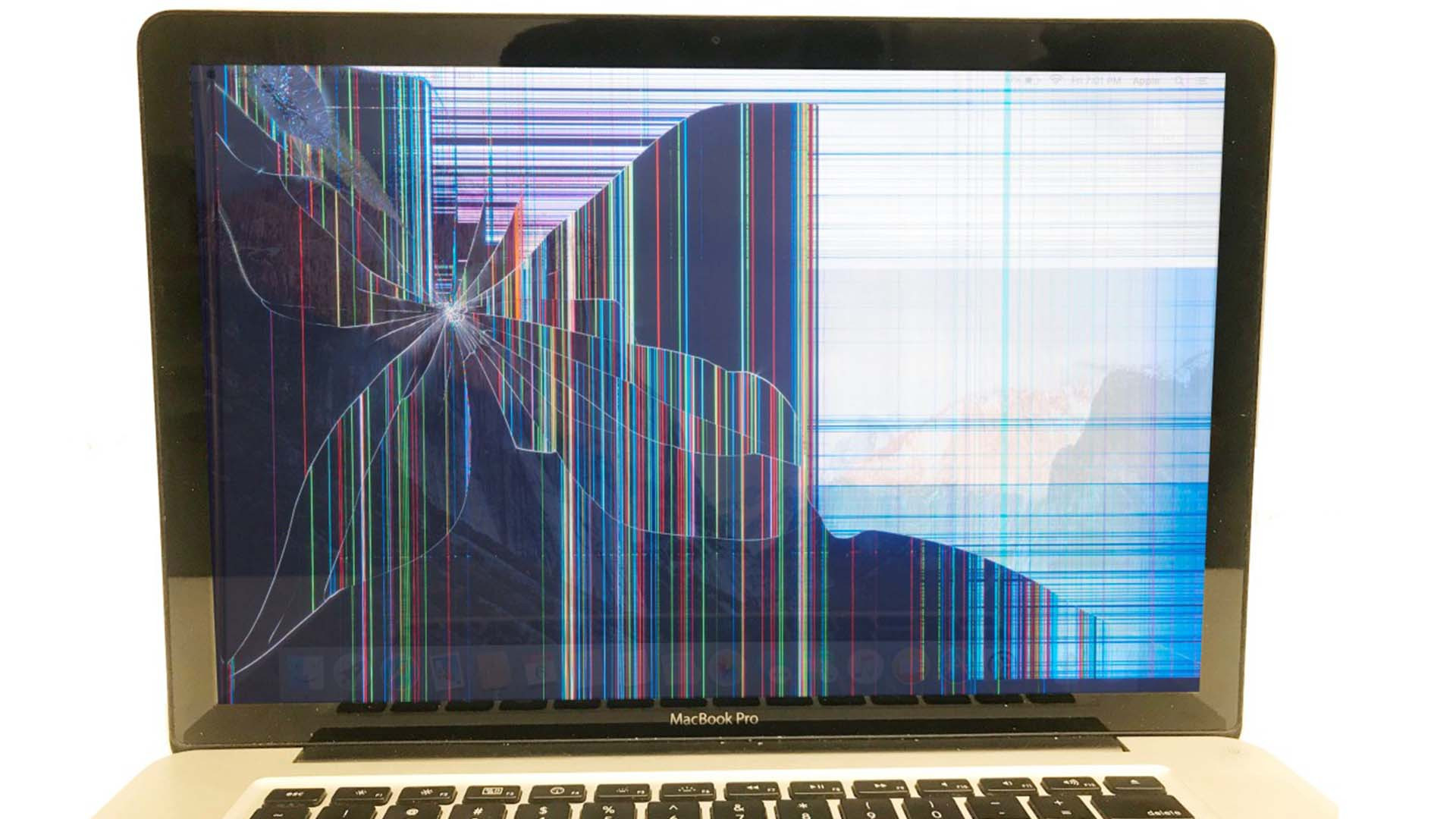 Người dùng phản ánh MacBook M1 tự nứt màn hình