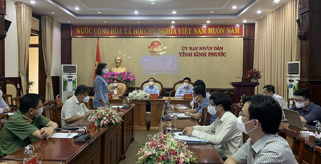 GS.TS Trần Văn Thuấn, Thứ trưởng Bộ Y tế ấn tượng với công tác chống dịch của Bình Phước - Ảnh 1.