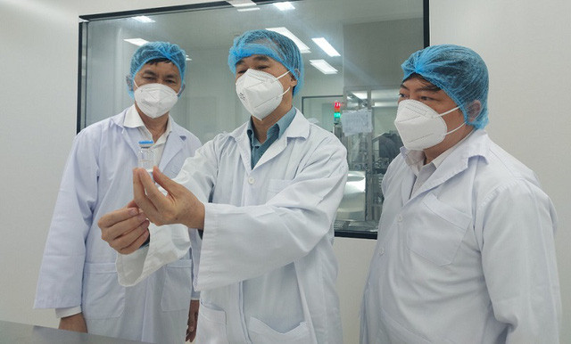 Bộ Y tế mong muốn Việt Nam sớm có vắc xin do trong nước sản xuất - Ảnh 3.