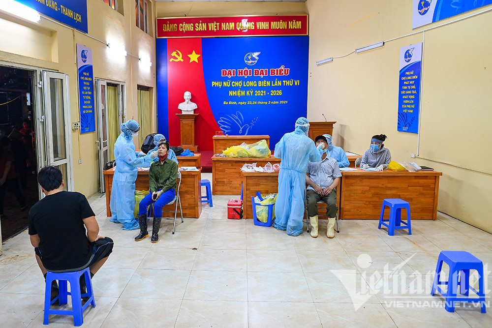 Phong tỏa khu bán cá chợ Long Biên, xét nghiệm hàng trăm tiểu thương