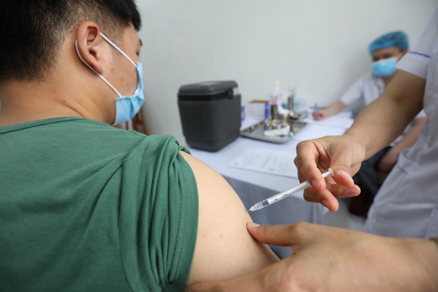 Hai ứng viên vaccine COVID-19 của Việt Nam đang thử nghiệm lâm sàng giai đoạn 2 và 3 - Ảnh 2.