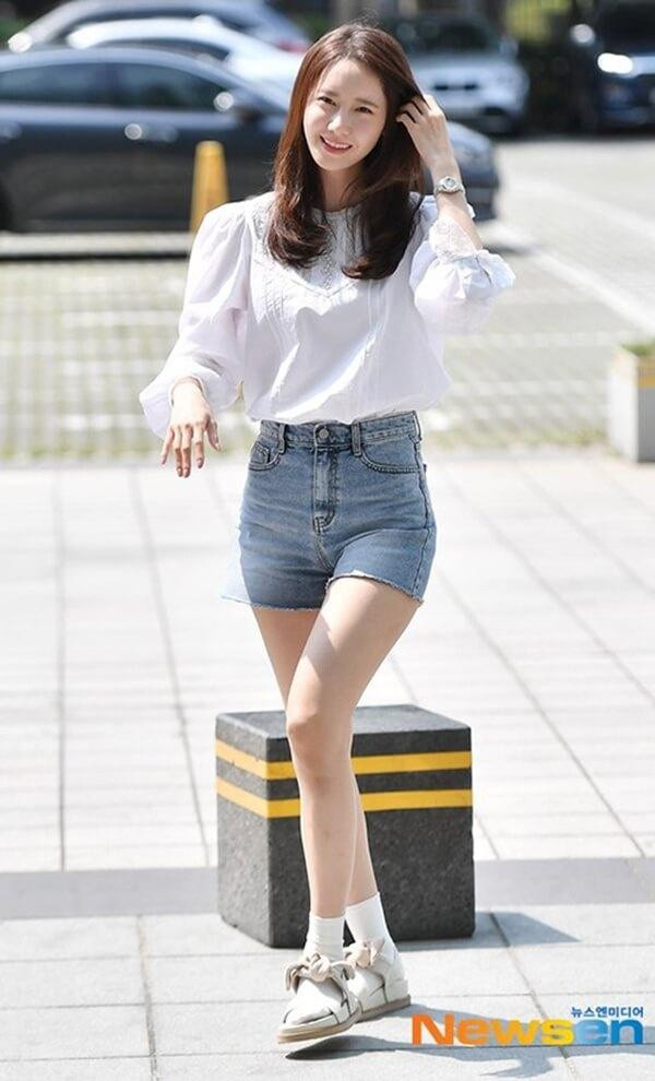 Những kiểu trang phục giúp Yoona SNSD ngoài 30 tuổi trông như gái đôi mươi-2