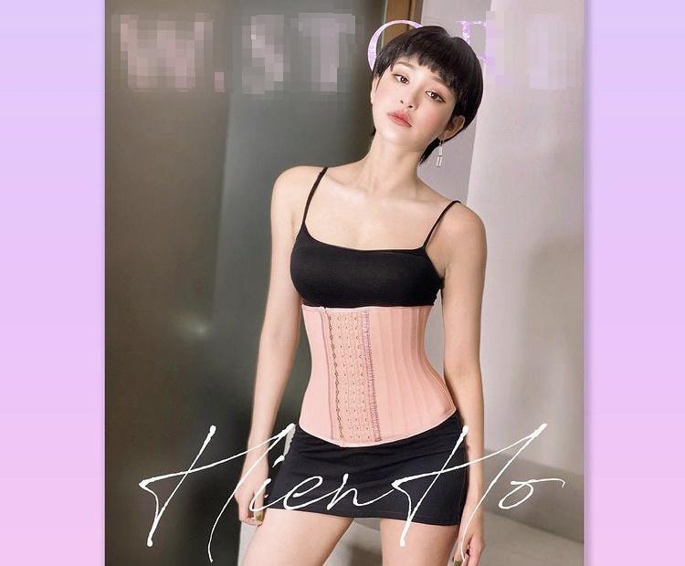 Đào Bá Lộc đeo corset khoe eo thon đến chị em cũng ‘khóc thét’-10