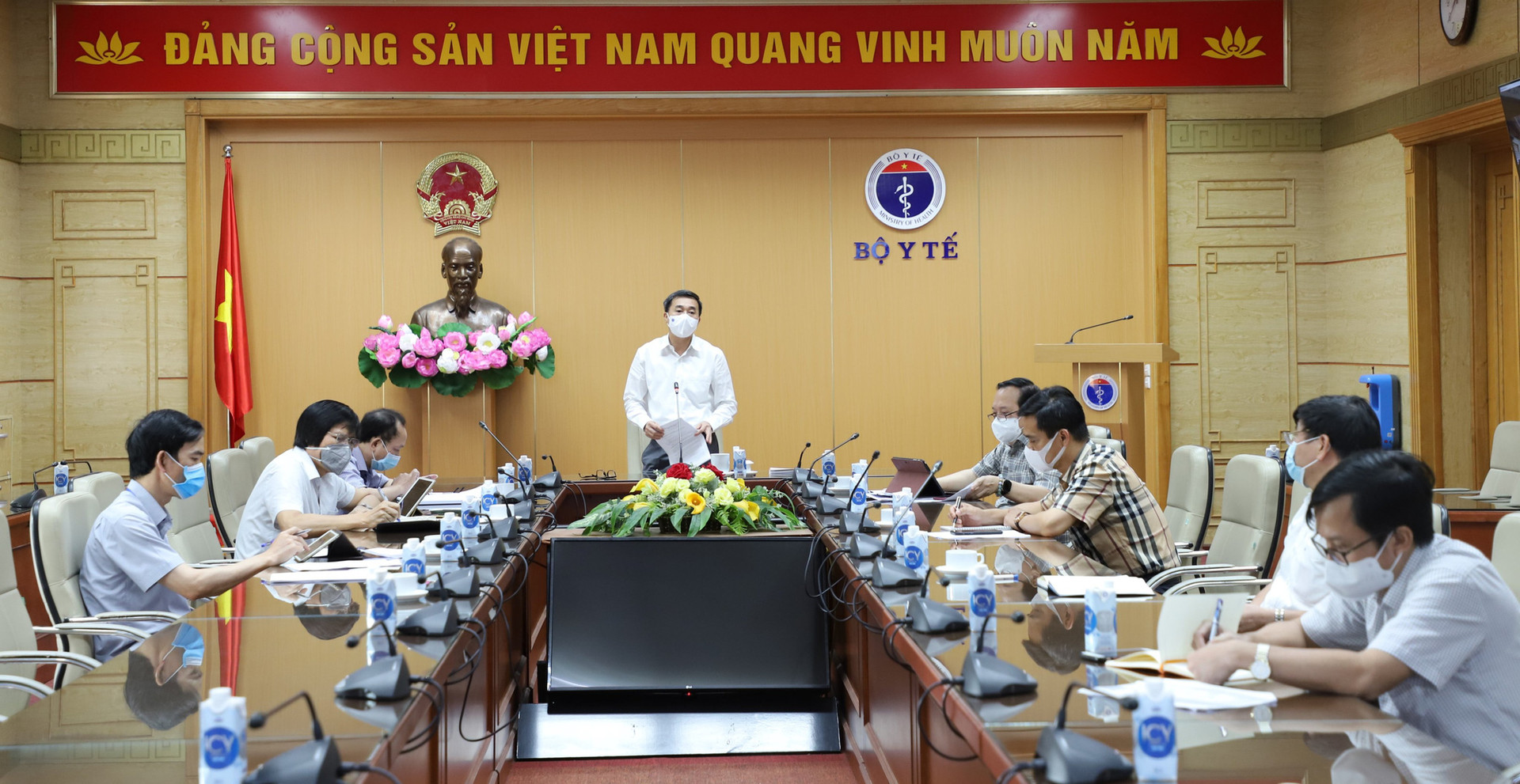 Thứ trưởng Trần Văn Thuấn: Các tỉnh khu vực Đông Nam Bộ cần kết hợp xét nghiệm nhanh và PCR để 