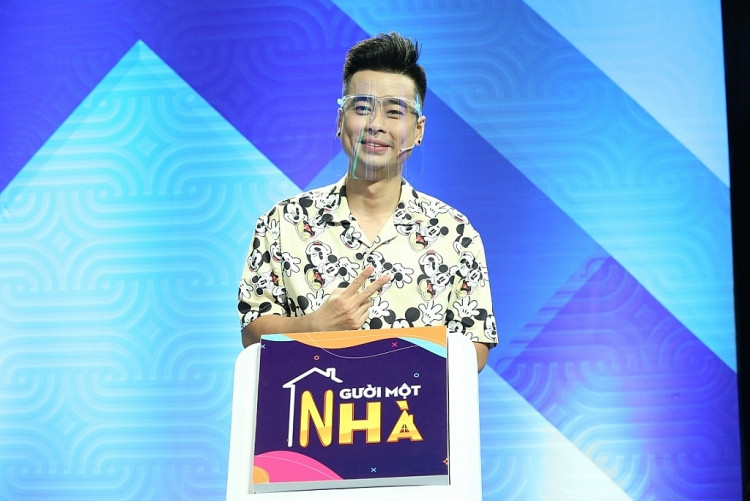 MC Thanh Duy 'cạn lời' vì Võ Tấn Phát và Lâm Thắng chơi gameshow chỉ 'soi' gia thế nhân vật