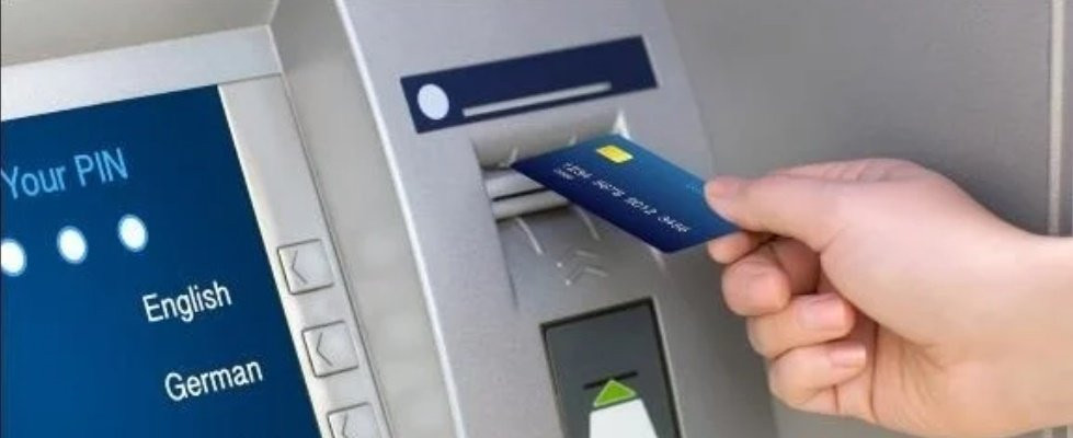 3 sai lầm khi sử dụng thẻ ATM khiến tiền của bạn không cánh mà bay-2