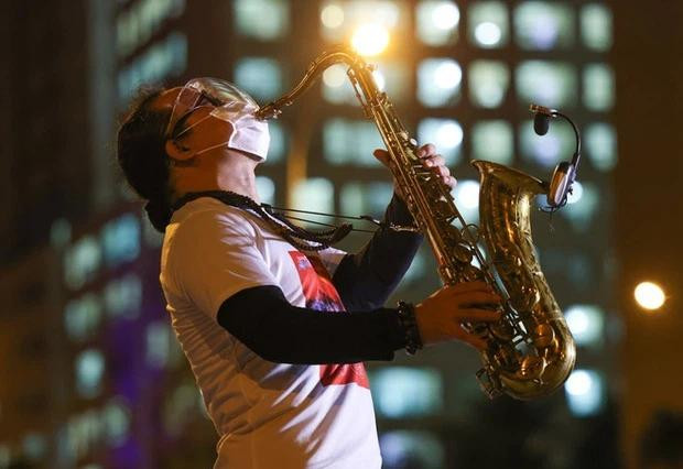Con gái NS saxophone Trần Mạnh Tuấn làm rõ tin sai lệch về cơn đột quỵ của ba-6