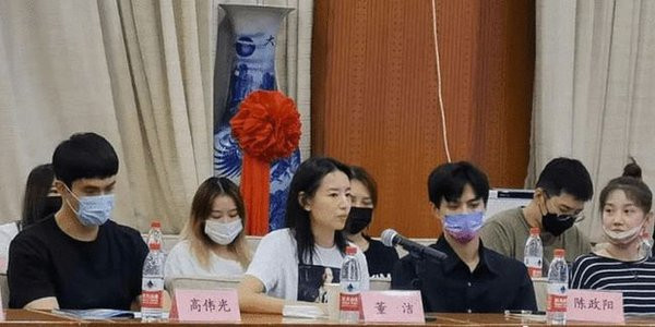 8 tháng - 3 nhân vật trong giới giải trí bị phong sát, nghệ sĩ Trung Quốc tức tốc phải đi học lại lớp đạo đức nghề nghiệp 7