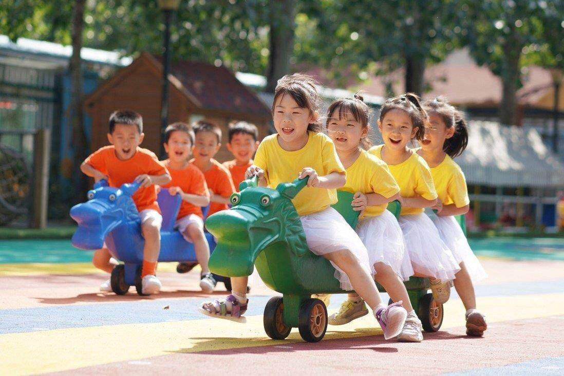 Bị ép dùng hormone tăng chiều cao, trẻ Trung Quốc xót tiền thay bố mẹ - 1