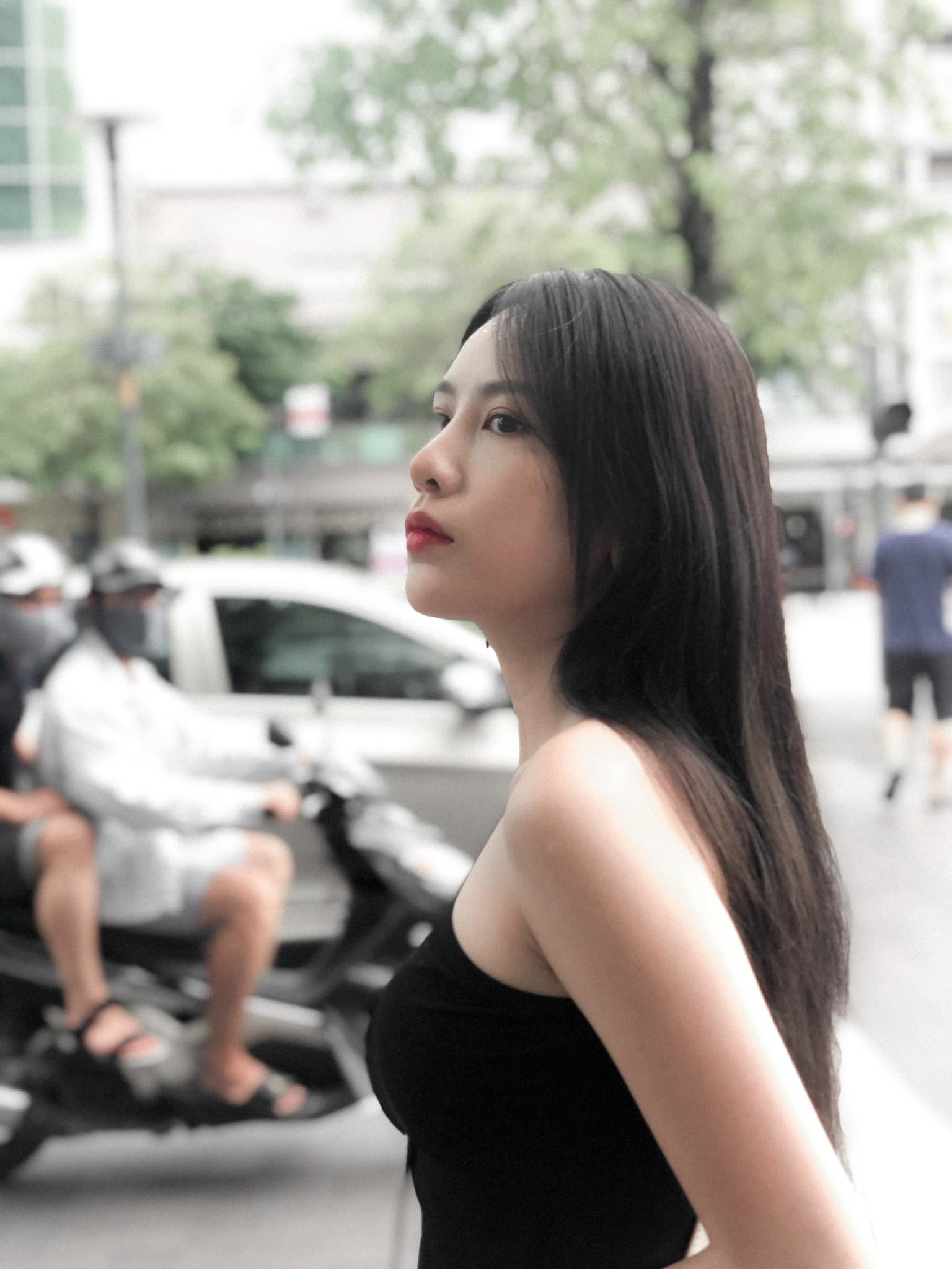 Con gái 25 tuổi xinh đẹp của NSND Trần Nhượng