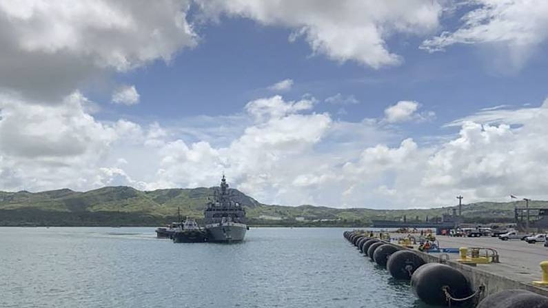 Hai tàu chiến Ấn Độ gồm khinh hạm tàng hình INS Shivalik và tàu hộ vệ tác chiến chống ngầm INS Kadmatt ngày 22/8 đã đến Guam, một lãnh thổ của Mỹ ở Tây Thái Bình Dương, chuẩn bị tham gia tập trận Malabar-21. (Nguồn: PTI)