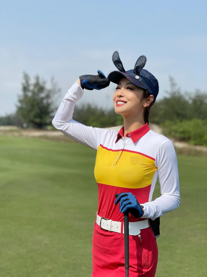 Thời trang đánh golf năng động mà vẫn quyến rũ của dàn Hoa hậu, Á hậu Việt - 12
