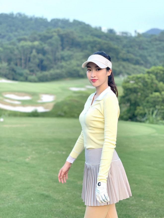 Thời trang đánh golf năng động mà vẫn quyến rũ của dàn Hoa hậu, Á hậu Việt - 14