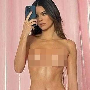 Kendall Jenner nude 100% quảng bá túi hiệu gây tranh cãi-10