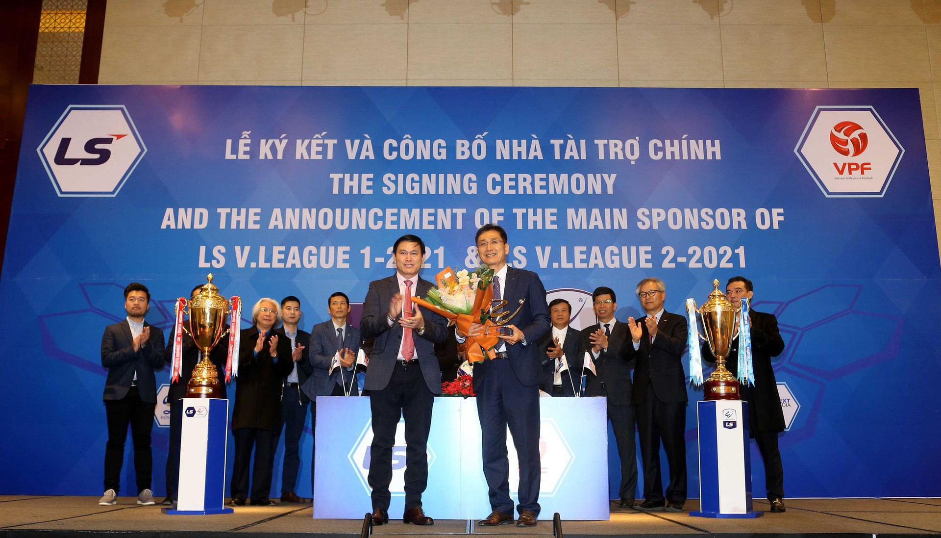 V-League 2021 bị hủy, tương lai bóng đá Việt Nam đi về đâu?  - 2