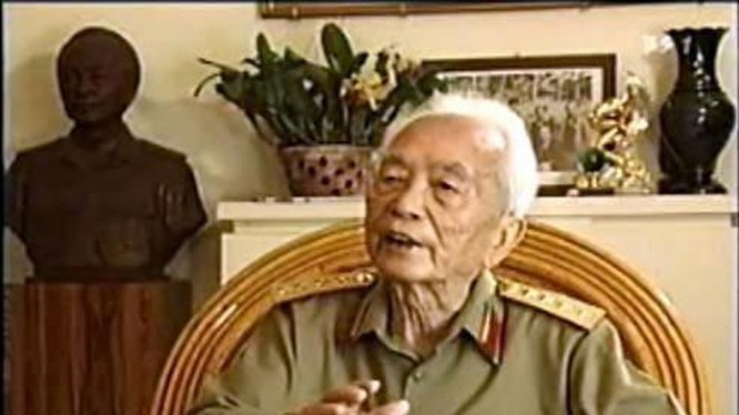 Đại tướng Võ Nguyên Giáp trả lời phỏng vấn hãng tin NDN năm 2004. Copyright NDN.