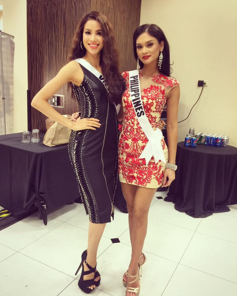 Phạm Hương đọ sắc dàn Miss Universe: Thua 2 thắng 1-15