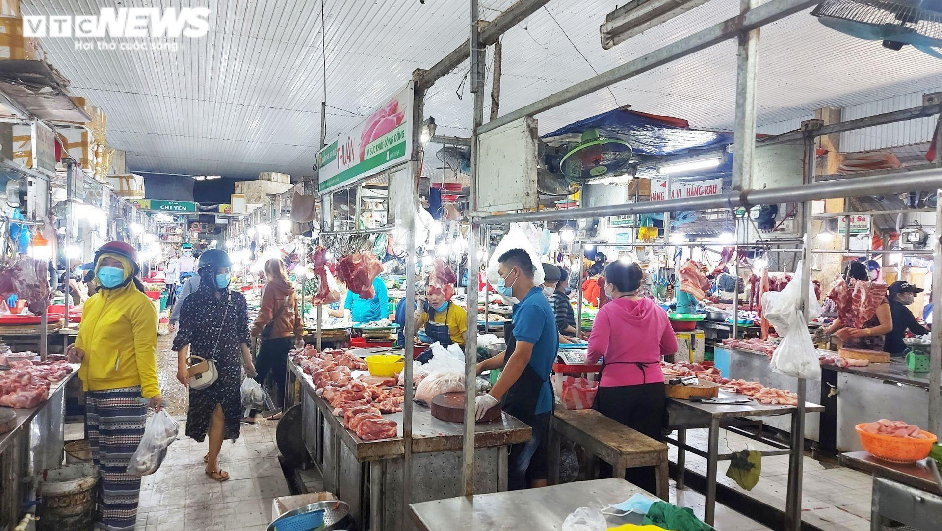 Đề xuất mở lại một số chợ, cửa hàng tạp hóa phục vụ dân Đà Nẵng - 1