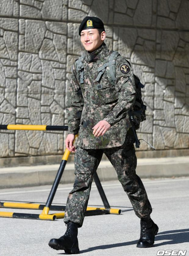 Mỹ nam Hàn nhập ngũ lộ mặt mộc, chỉ có Hyun Bin đỉnh nhất-20