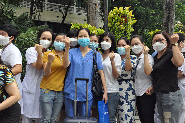 40 cán bộ y tế BV Mắt Trung ương tiếp tục lên đường chi viện cho TP Hồ Chí Minh - Ảnh 13.