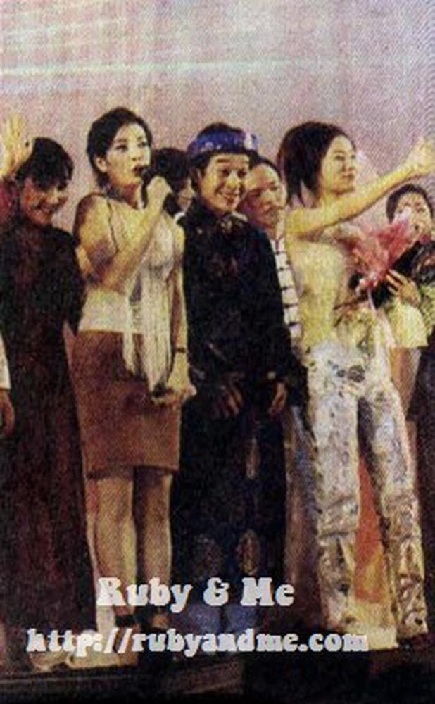 Bộ ảnh hiếm 20 năm trước Triệu Vy và Lâm Tâm Như sang Việt Nam-8