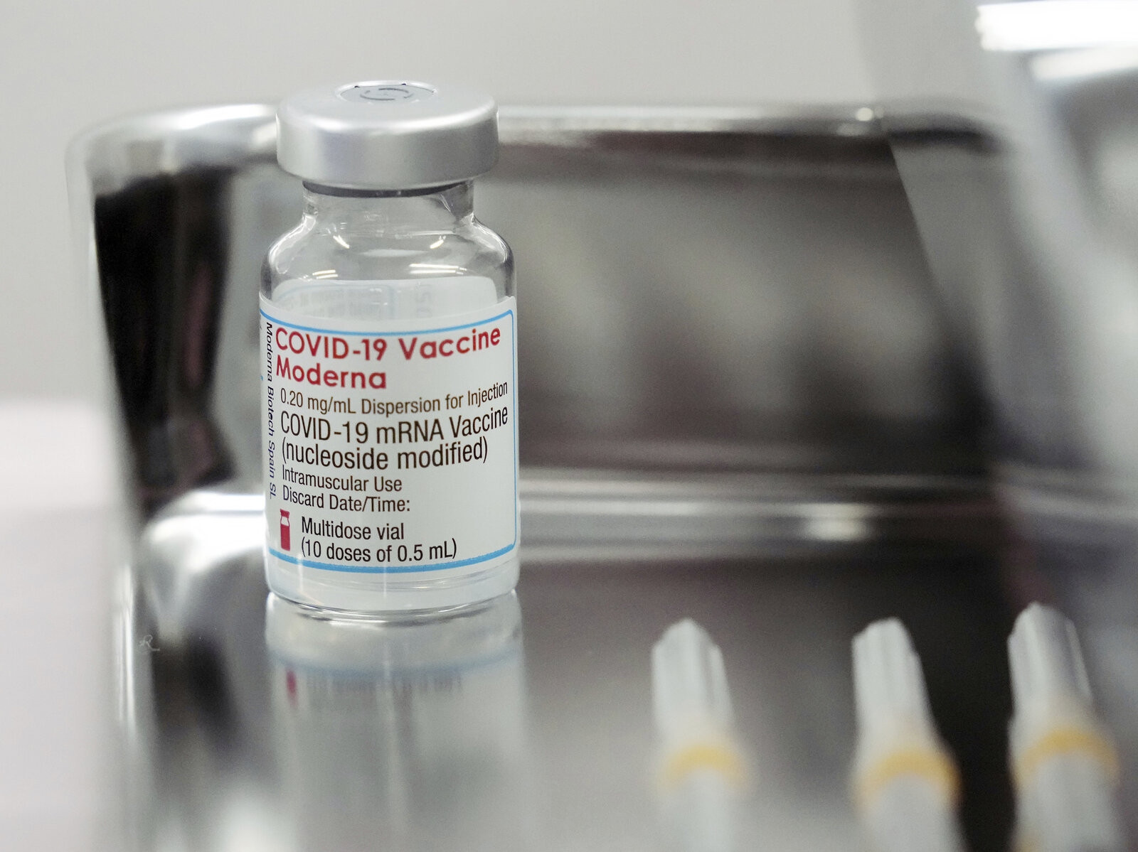 Covid-19: Ấn Độ kỷ lục ngày tiêm 10 liều vaccine, Nhật Bản 2 người tử vong sau khi tiêm vaccine nhiễm chất lạ
