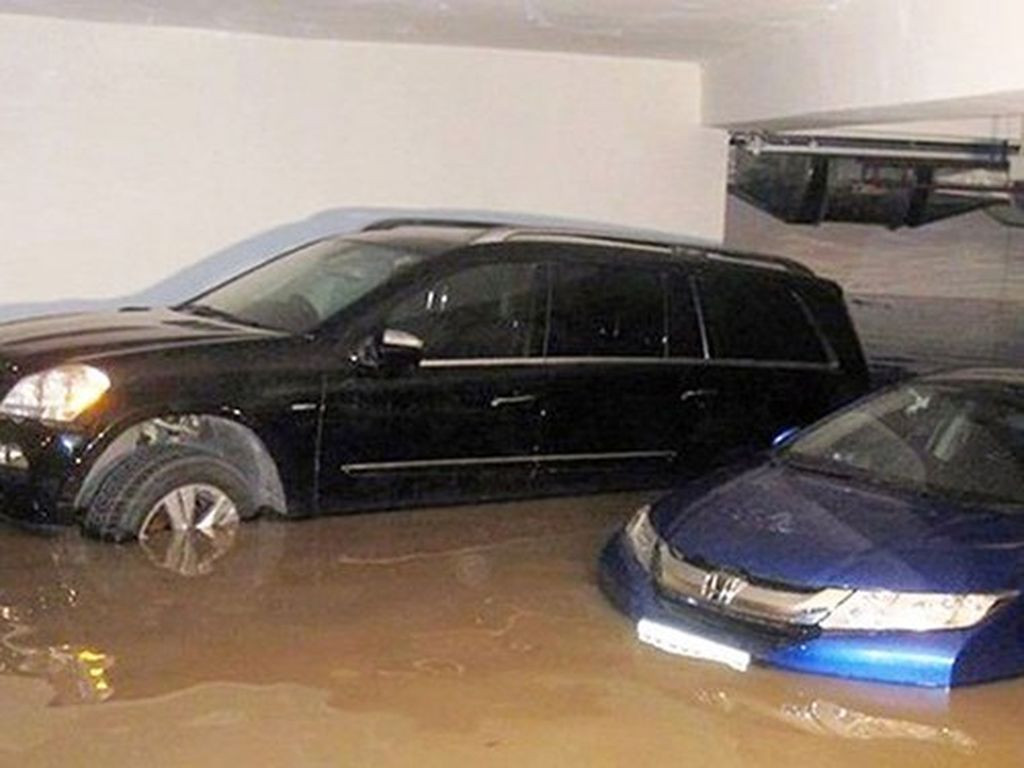 xe bị ngập nước