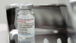 Covid-19: Ấn Độ kỷ lục ngày tiêm 10 triệu liều vaccine, Nhật Bản 2 người tử vong sau khi tiêm vaccine nhiễm chất lạ