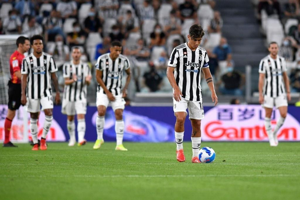 Cổ động viên Juventus đang rất nhớ Ronaldo - 9