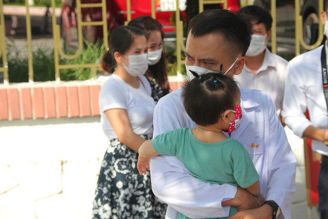 Quảng Trị: Thêm 32 cán bộ y tế vào miền Nam chống dịch - Ảnh 2.