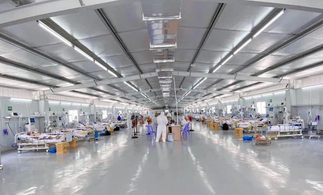 Dốc sức điều trị cho bệnh nhân COVID-19 nặng tại BV Dã chiến số 13 - Ảnh 2. Dốc sức điều trị cho bệnh nhân COVID-19 nặng tại BV Dã chiến số 13 - Ảnh 2.