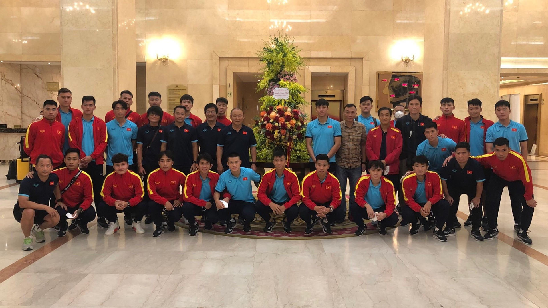 Chủ tịch nước động viên đội tuyển Việt Nam - 1
