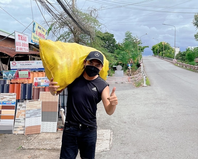 'Solo cùng Bolero - Kết nối': Nghĩa cử cao đẹp của những nghệ sĩ Việt trong mùa đại dịch