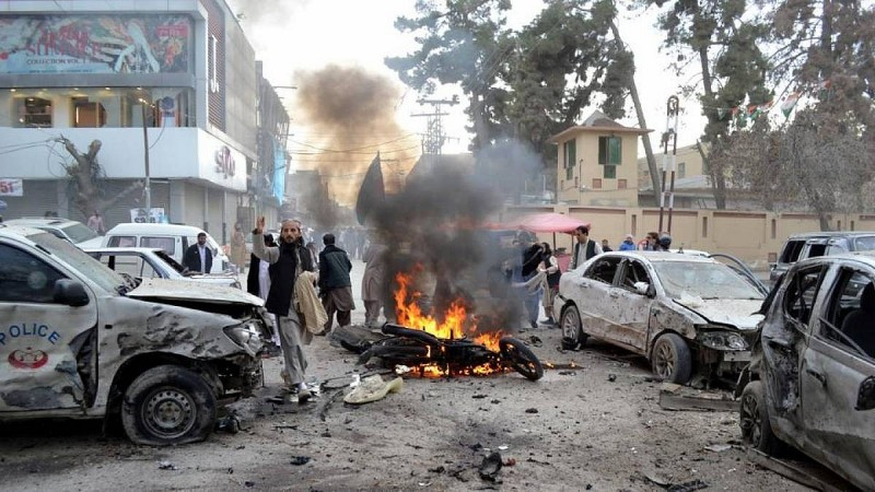 Đánh bom liều chết ở Pakistan, 13 người thương vong