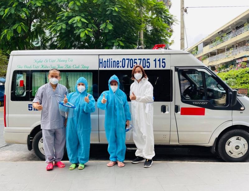 Xe tải chở đồ từ thiện của Việt Hương bị trộm lấy sạch giấy tờ-4