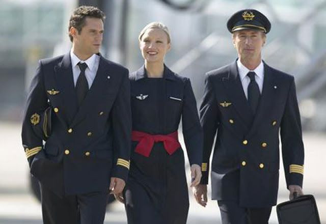 Bí mật của những bộ đồng phục tiếp viên hàng không nổi tiêng nhất thế giới - 1